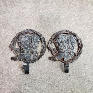 VINTAGE Cowboy Boot Whip Clay Wall Hooks 2 Pk Lightweight Western Grey 4.75 x 6